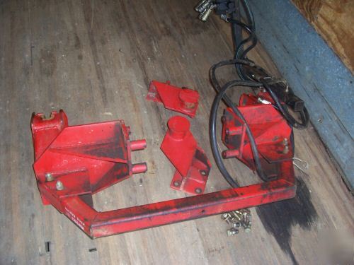Allied 495 quick attach loader, used little