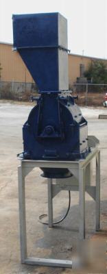 Industrial hammermill grinder/chopper