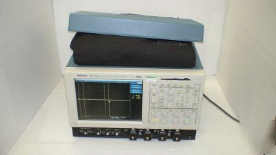 Tektronix TDS7404 4GHZ, 20GSA/s oscilloscope w/options