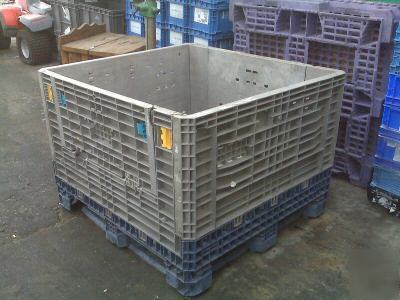 Foldable plastic pallet container box tote 45X48X34