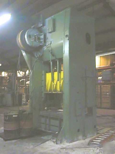 250TN straight side press, verson 250 ton air