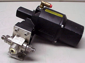 Swagelok whitey 133SR 200 psi pneumatic actuator valve
