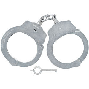Peerless chain link handcuff, nickel finish H700N
