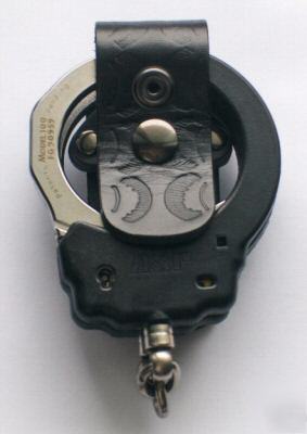 Fbipal e-z grab asp handcuff strap model S2 (bw)