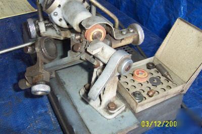 Dumore drill point grinder cutter 21-011 120 volt wow