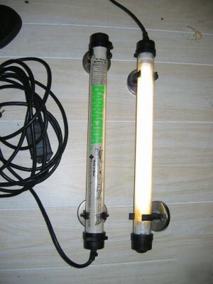 Baracuda magnetic mount 2 ' flouresant light