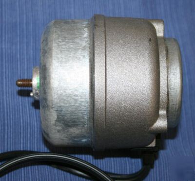 Unit bearing shaded pole motor