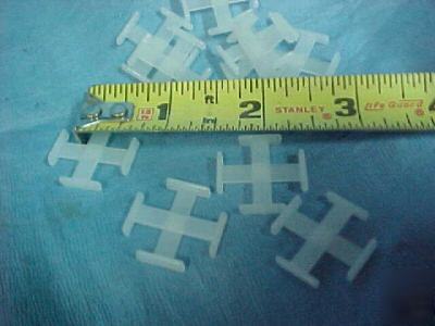 New square small plastic clips (1000) 