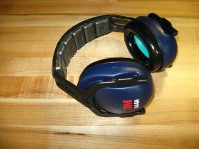 New hearing protection ear muffs 3M #1440 nrr 24 