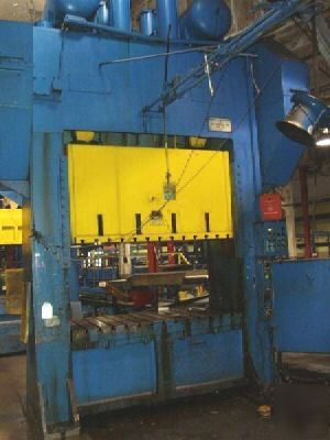 250 ton federal straight side press #25023