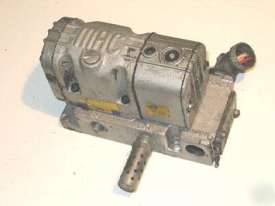 Mac pneumatic air valve 120V 120 volts elec manifold 