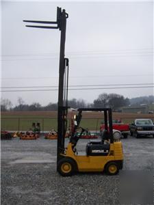 Nice caterpillar GP15 fork lift forklift side shift