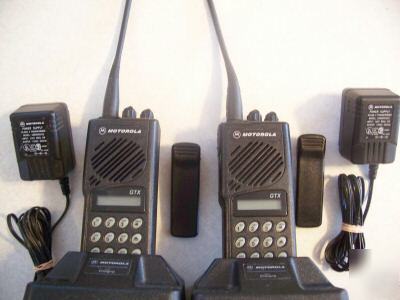  2X motorola gtx 800 mhz handheld w/chargers trunking