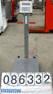 Used: cambridge scale works platform scale, 1000 pound