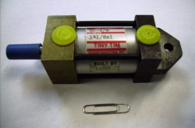 New mosier ind. air cylinder 1-1/8 bore x 1 inch stroke 