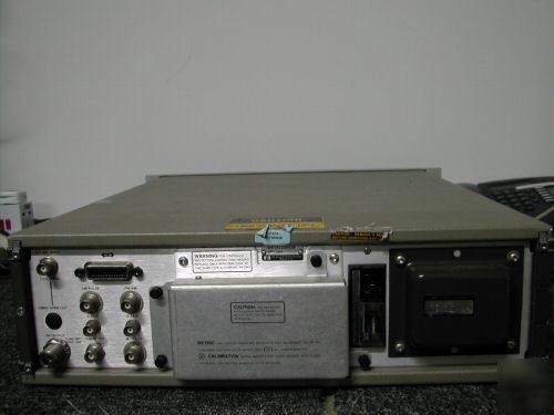 Hp 8642B signal generator 100 khz â€“ 2100 mhz