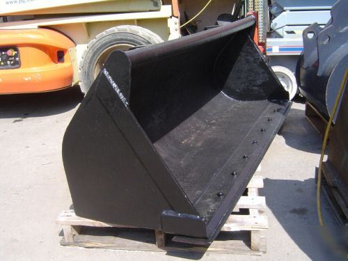 Kubota L35 tractor backhoe TL720 loader bucket 66