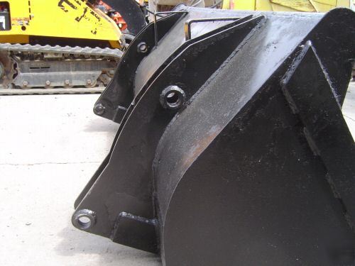 Kubota L35 tractor backhoe TL720 loader bucket 66
