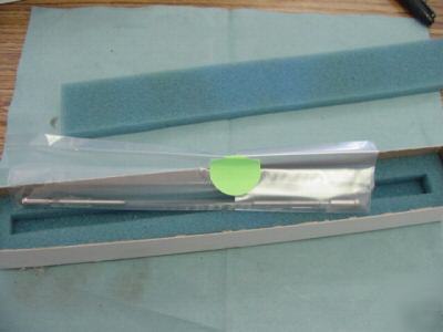 New lot of laser krypton arc lamp, model QCW12A. <