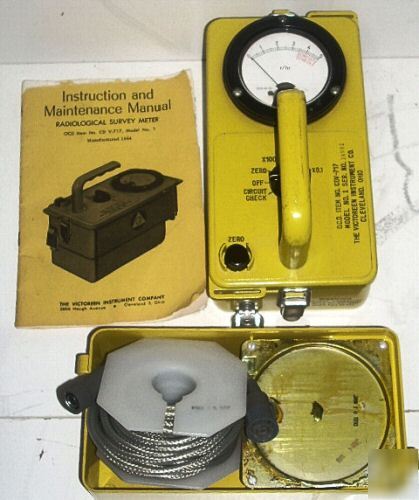 Victoreen cdv-717 mod.1 radiological survey meter w/man