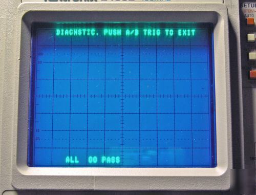Tektronix 2465B 400MHZ 4-channel oscilloscope. 