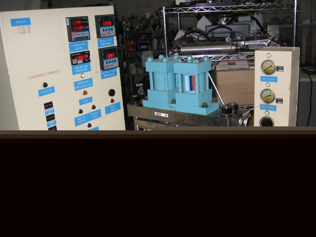 G27964 injection molding machine