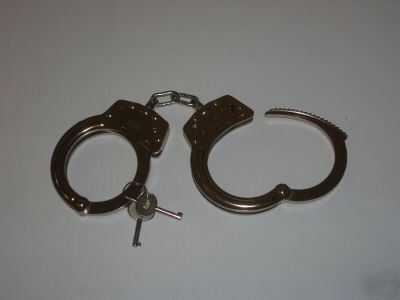 New tru-specÂ® chain handcuffs police military security 