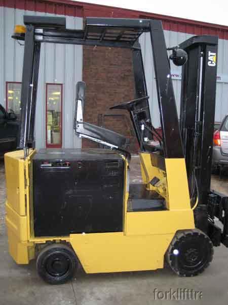 Caterpillar electeric 3,000LB forklift liftruck