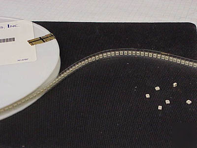 Lot 100 - idi 7002X7 yellow surface mount led's