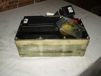 Air hydraulic pump, 5 quart oil pump (used)