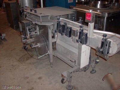 Accraply pressure sensitive labeler