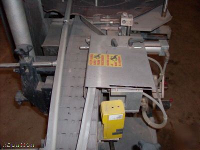 Accraply pressure sensitive labeler