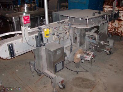 Accraply pressure sensitive labeler