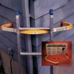 Qual craft 2470 corner buddy - corner ladder stand off