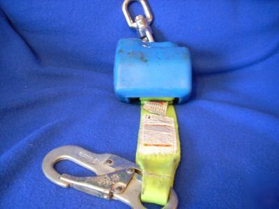 Falltech retractable lanyard 10'
