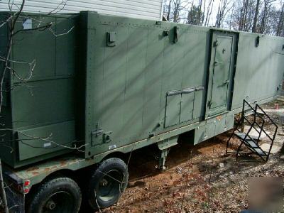 Mobile server it room data center 40â€™ long w/ 3X hvac