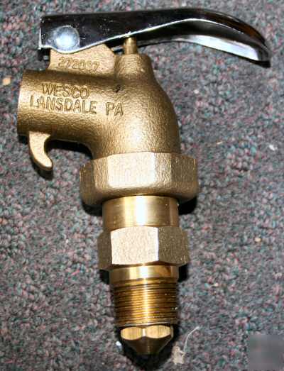 Wesco hand operated brass valve 3/4