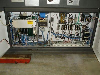 33 ton, 2.27 oz. cincinnati injection molding machine 