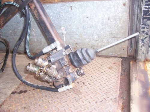 Allied 495 quick attach loader, used little