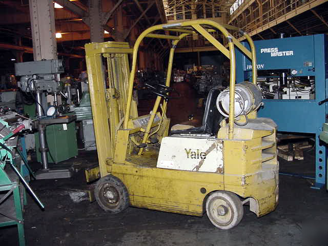 4000 forklift, yale L51C-040-nft-07 