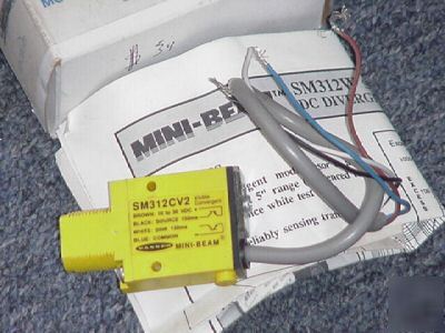 Banner (SM312CV 2) mini-beam dc convergent mode sensor 