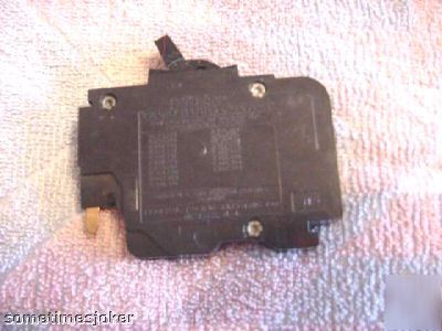 Fpe breaker 15 amp. 1 pole used type nc (slim)