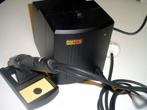 Metcal SP440 self-contained desoldering station