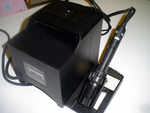 Metcal SP440 self-contained desoldering station