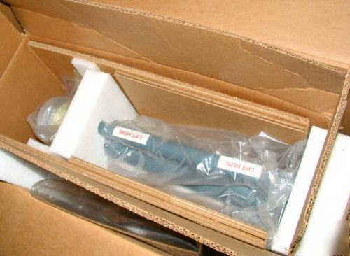 New brand brown & sharpe metric height gauge model 5851