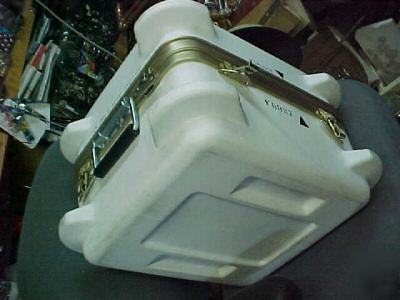 Delicate instrument case 
