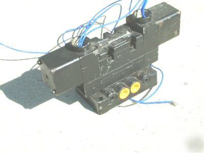 Parker pneumatic valve air valves bank control 150 psi