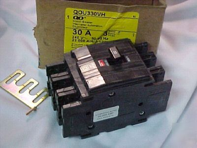 New square d 30A 240V 3POLE circuit breaker QOU330VH 