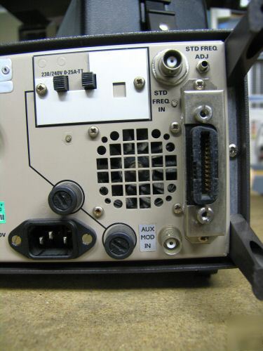 Signal generator marconi 2022E 10KHZ-1.01GHZ sig gen
