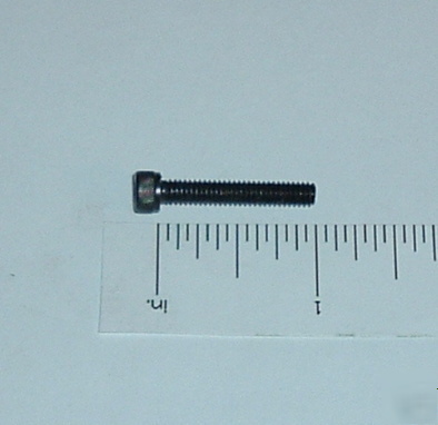 Socket head cap screw alloy #8 - 32 x 1